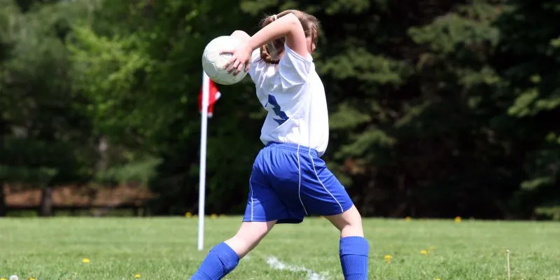 Một vài thông tin sơ lược qua về luật ném biên